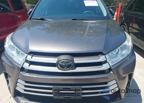 2019 Toyota Highlander Le z USA, uszkodzony, nr VIN 5TDZZRFH4KS303149